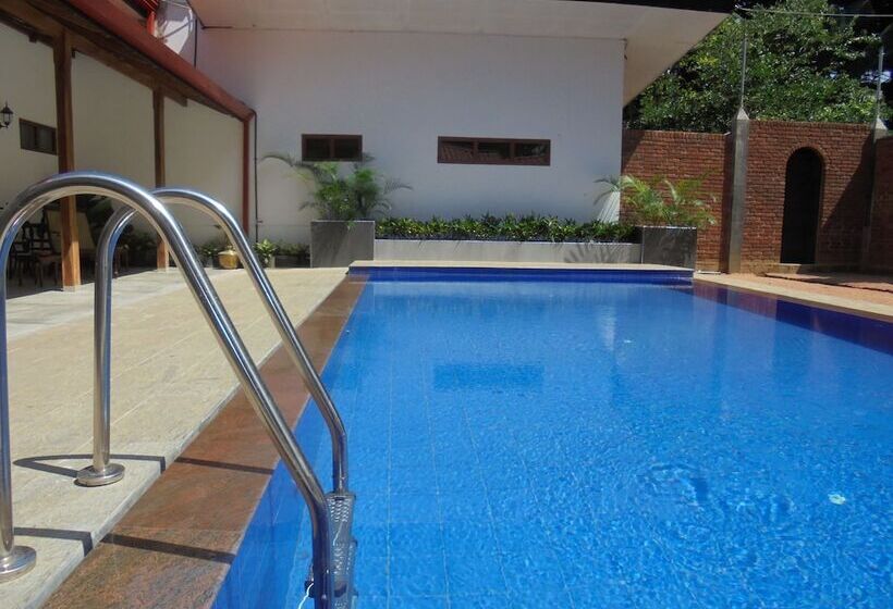 ベッドアンドブレックファースト Pinnawala Backpack Residencies