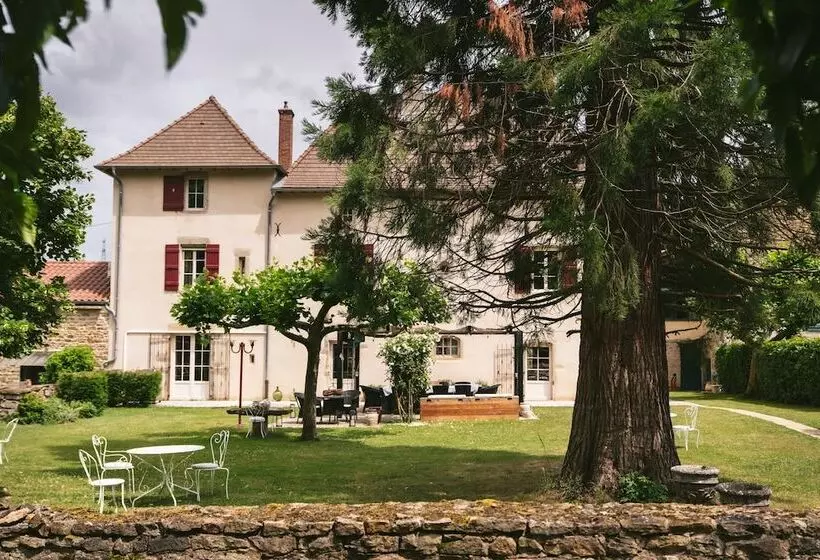 Aamiaismajoitus (B&B) Tomette Singuliere