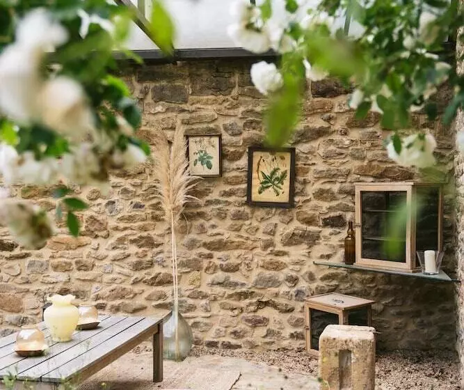 Aamiaismajoitus (B&B) Tomette Singuliere