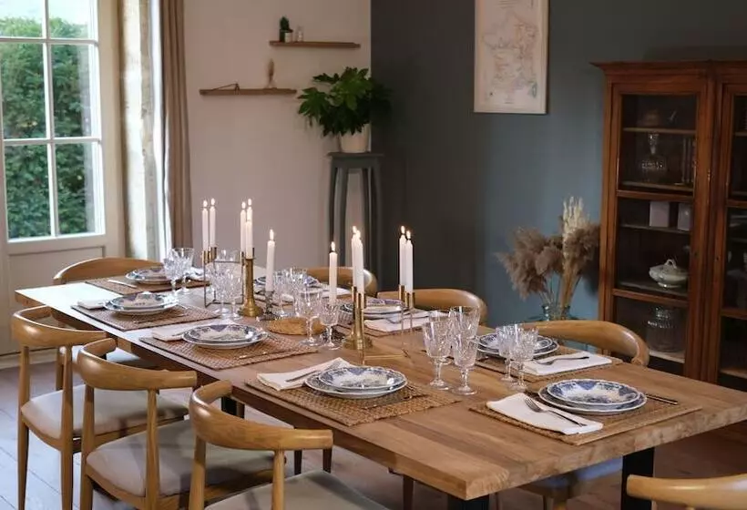 Aamiaismajoitus (B&B) Tomette Singuliere