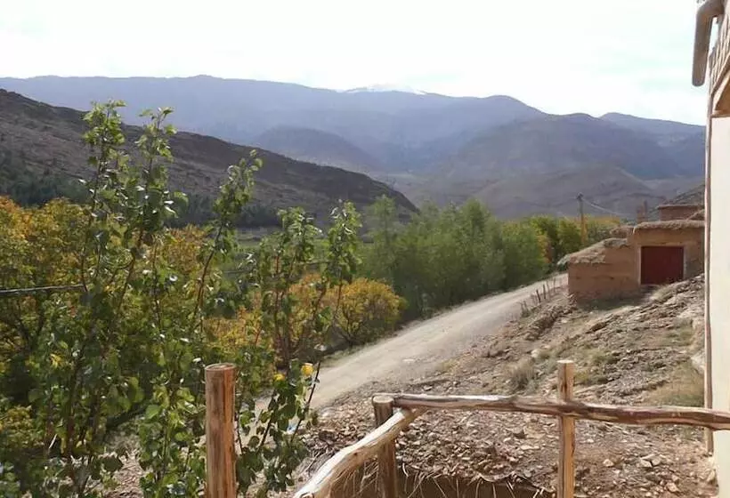 Gite Paradis D Ait Bouguemez  Hostel