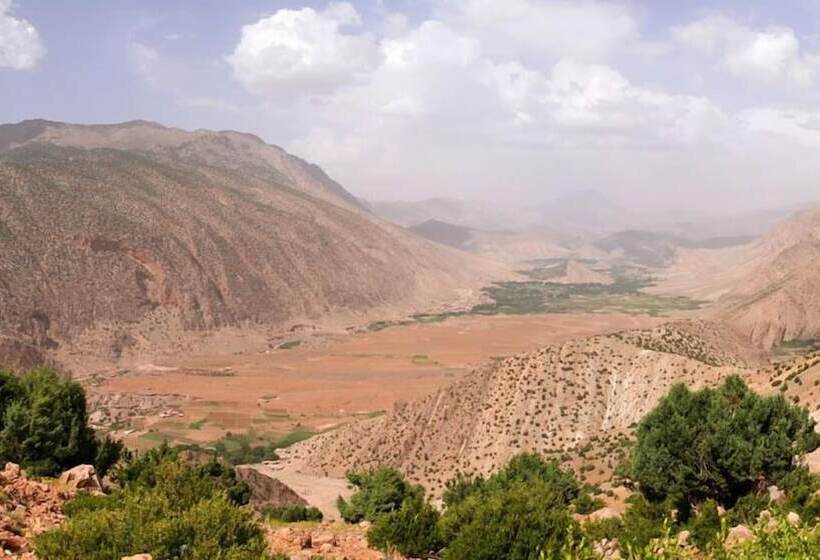 Gite Paradis D Ait Bouguemez  Hostel