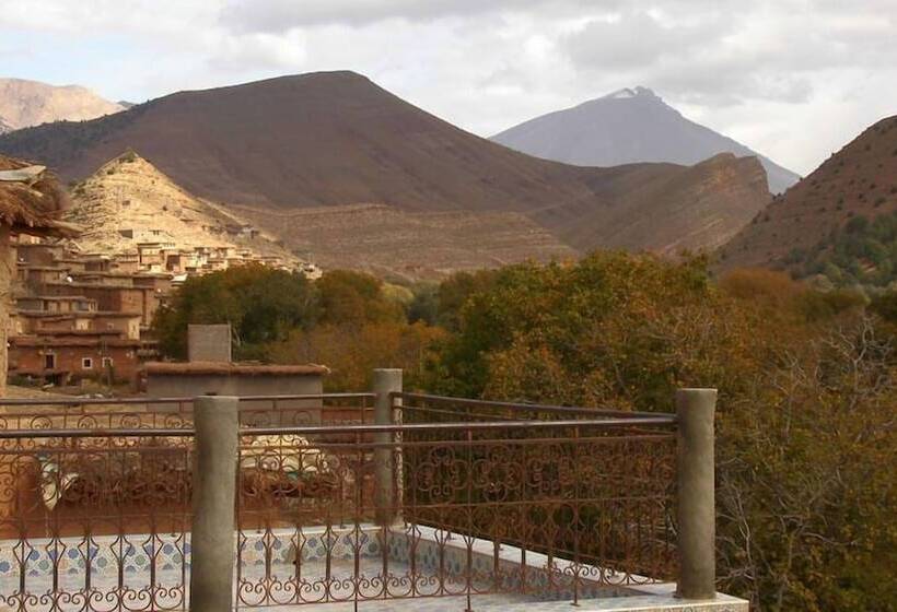 Gite Paradis D Ait Bouguemez  Hostel