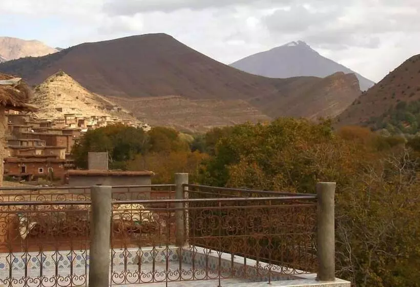 Gite Paradis D Ait Bouguemez  Hostel