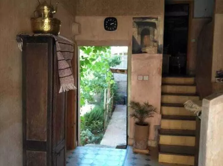 Gite Paradis D Ait Bouguemez  Hostel