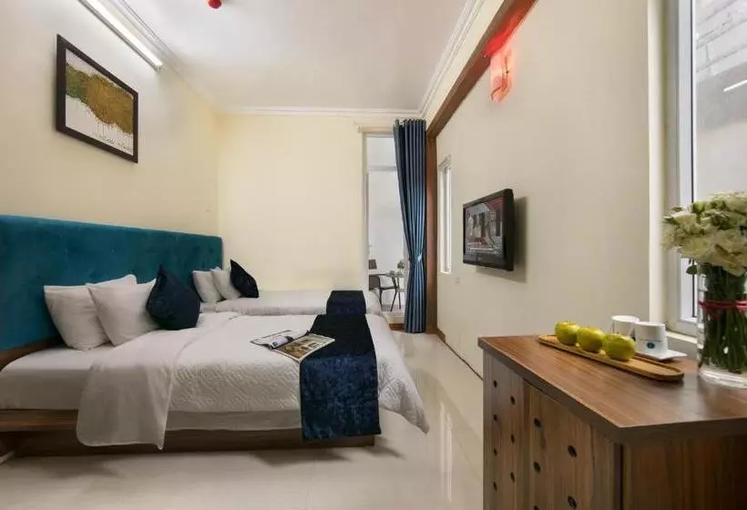 هتل The Oversleep Catba Hostel