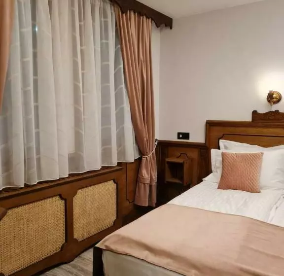 Hotelli Chuchura Family