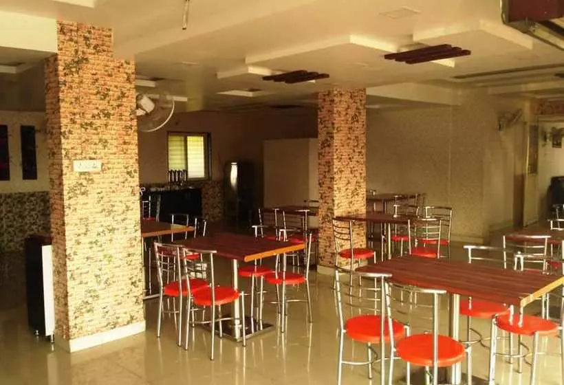 ホテル Morya Garden