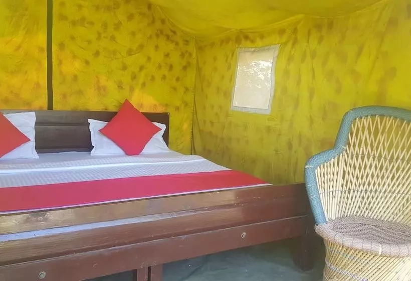 هتل Rajgarh Hills By Oyo Rooms