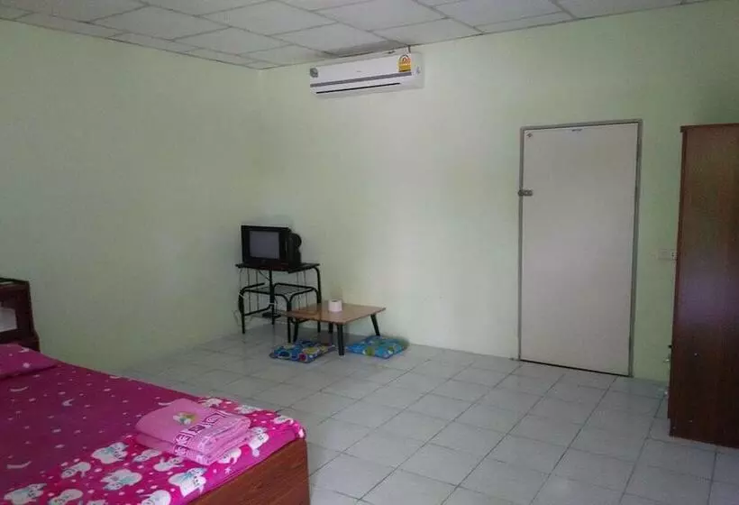 Hotelli Suansuppachok Inn