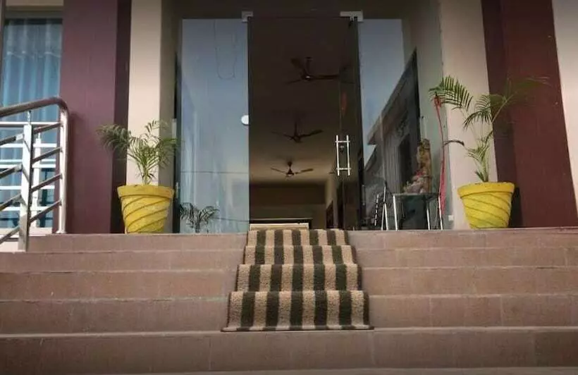 ホテル The Atulyam