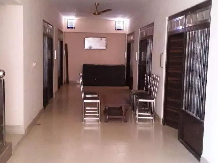 ホテル The Atulyam