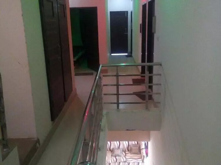 ホテル The Atulyam