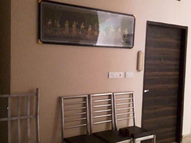 ホテル The Atulyam