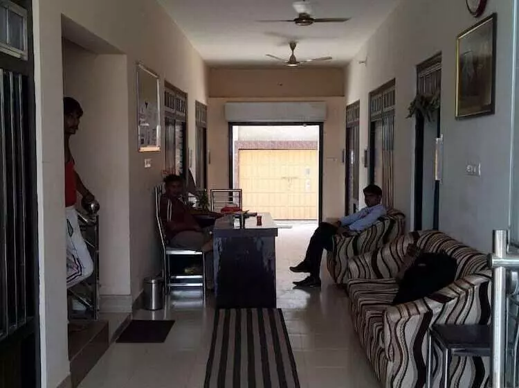 ホテル The Atulyam