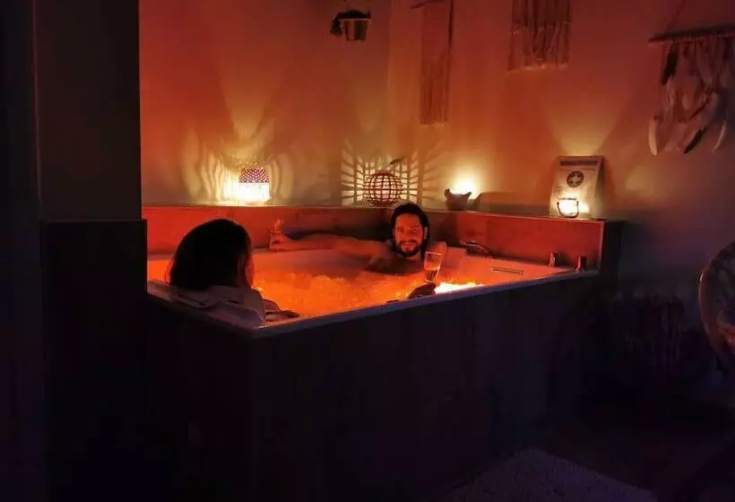 ペンション La Cour D'hortense