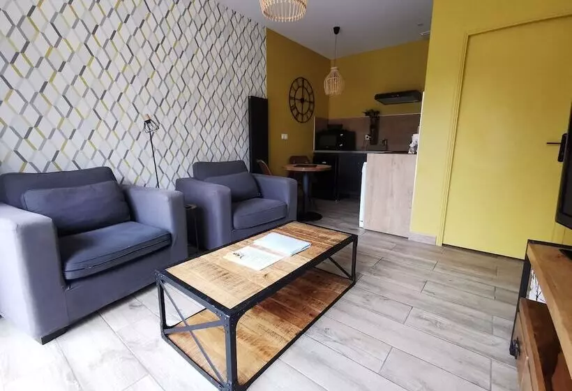 ペンション La Cour D'hortense