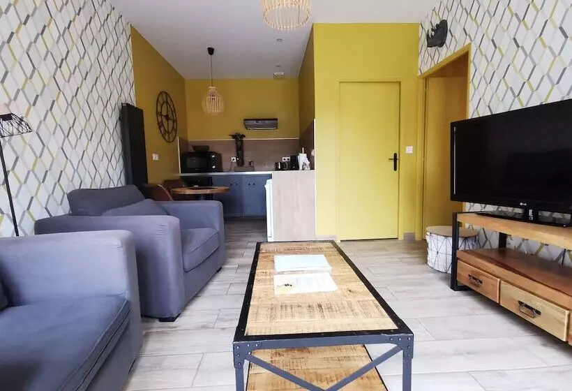 ペンション La Cour D'hortense