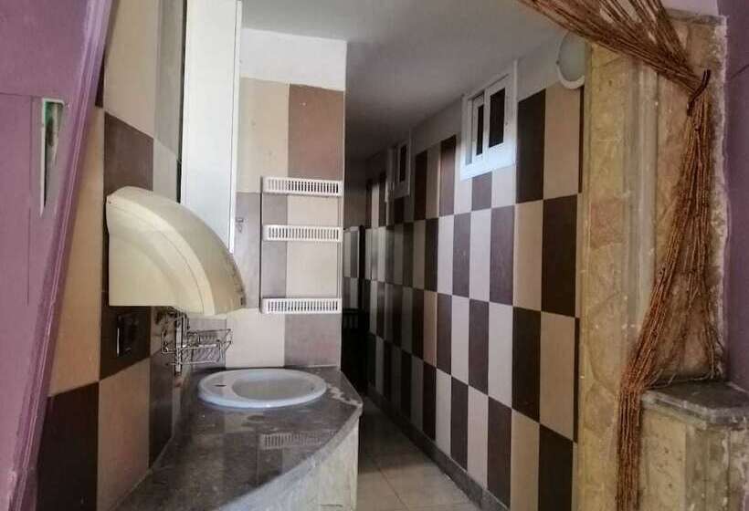 Senhaja Hotel Hostel