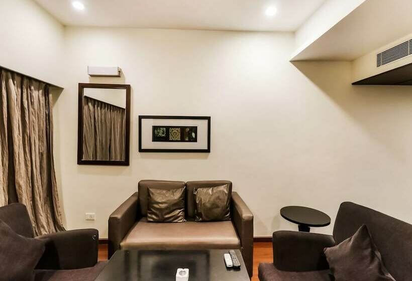 Отель The Regency