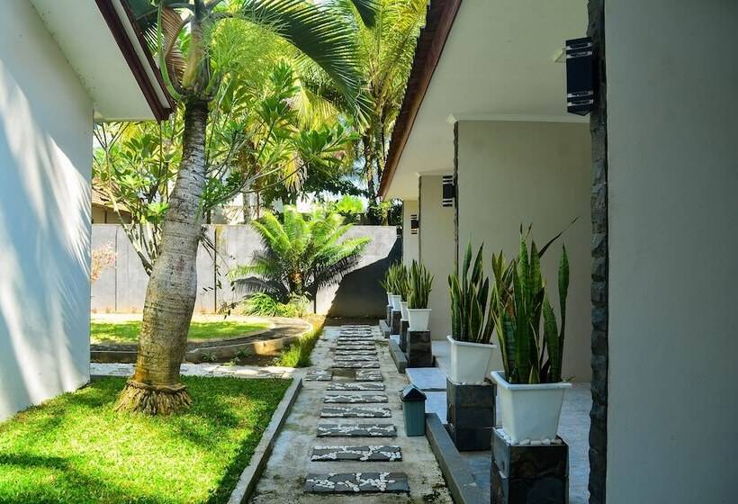 The So Hotel By Oyo Rooms