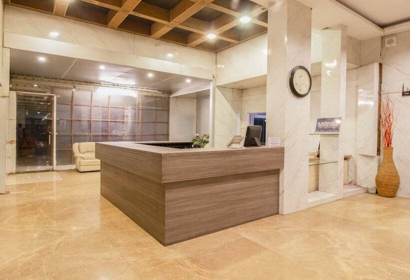 Capital O 40904 Hotel Satish Executive