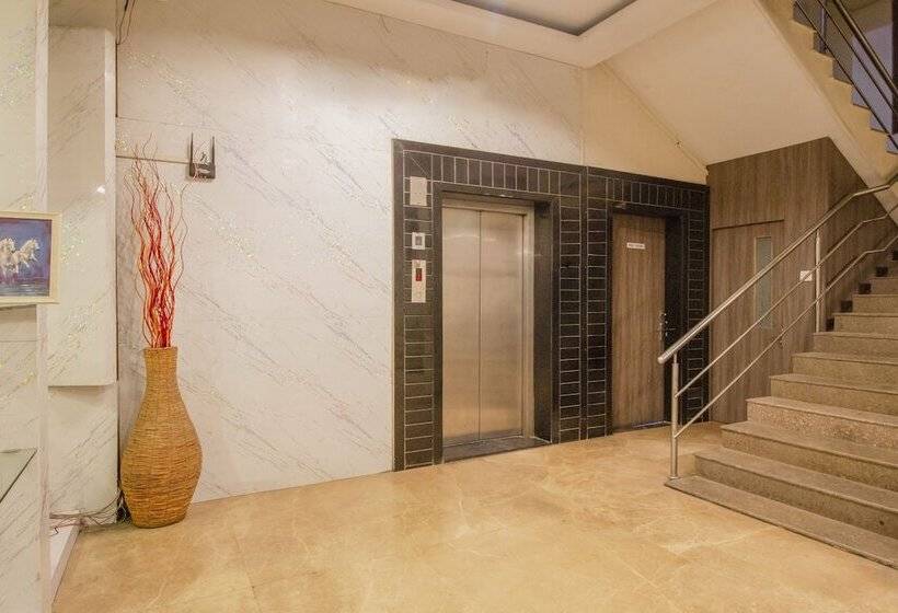 Capital O 40904 Hotel Satish Executive