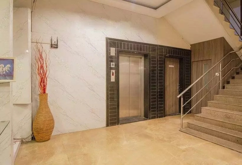 Capital O 40904 Hotel Satish Executive