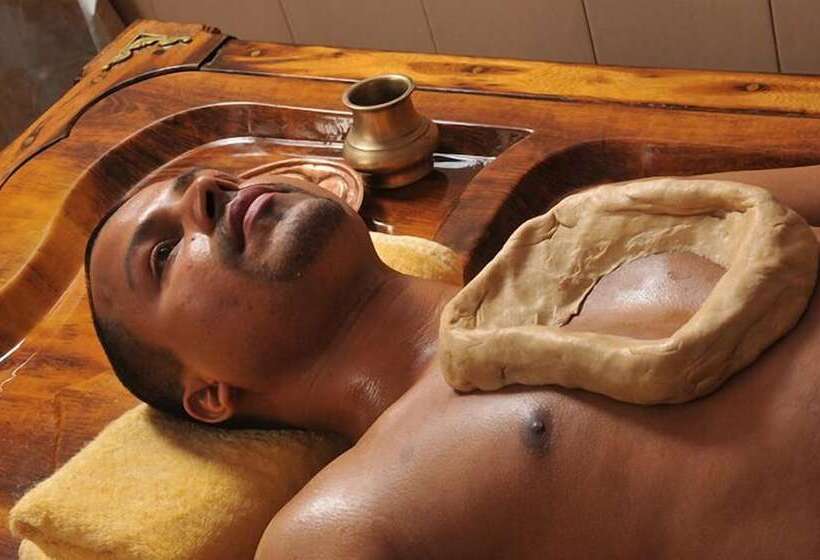 Hotel Ayurvedic Village