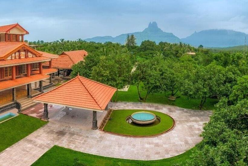 Hotel Ayurvedic Village