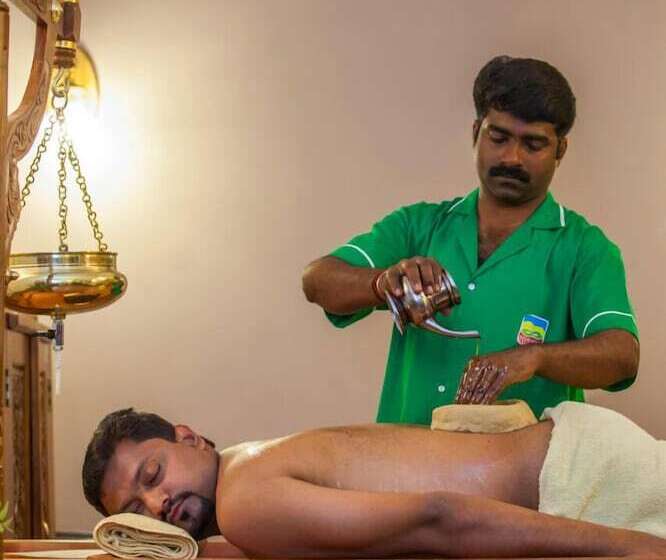 Hotel Ayurvedic Village