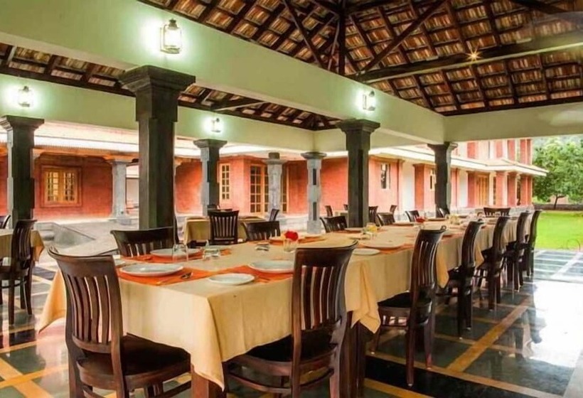 Hotel Ayurvedic Village