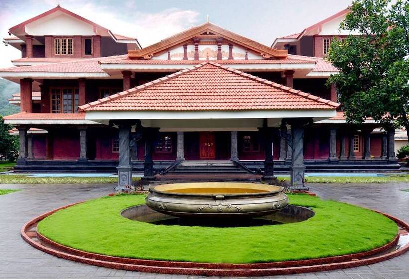 Hotel Ayurvedic Village