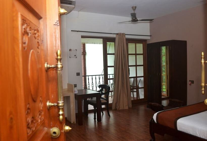 Hotel Ayurvedic Village