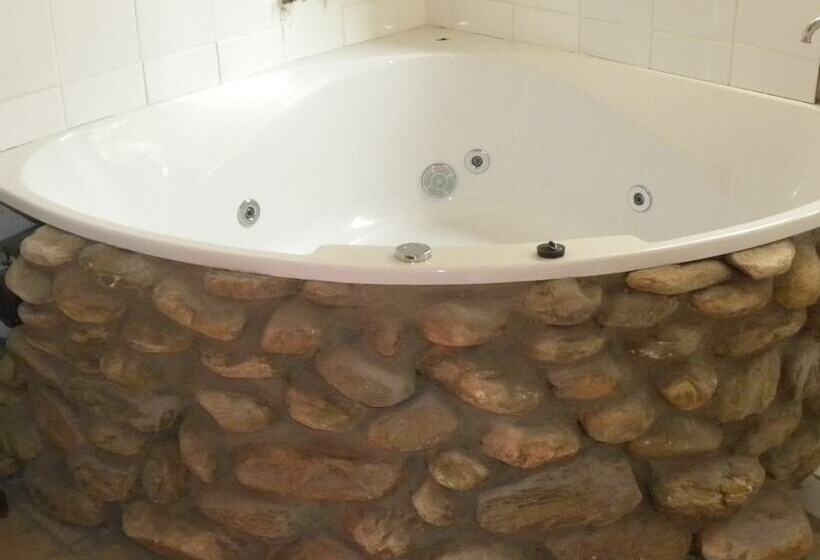 فندق Baviaans Lodge