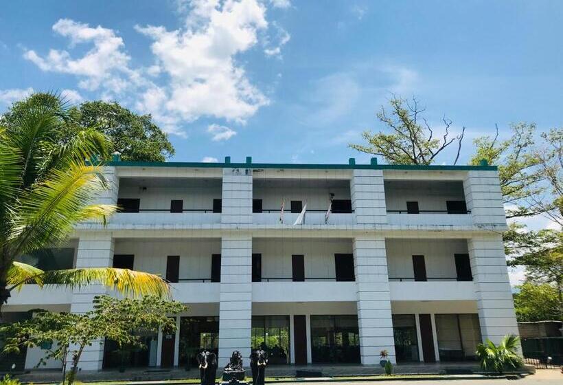 فندق G.m.t.sorabora Village