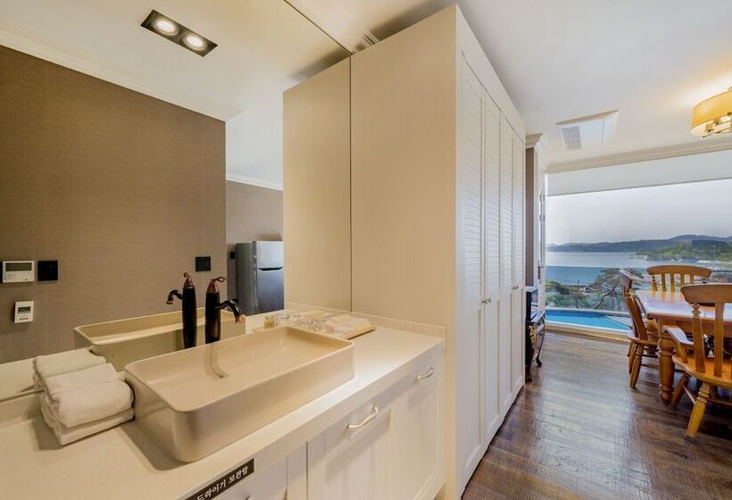 酒店 Goseong Hansan Marina Resort