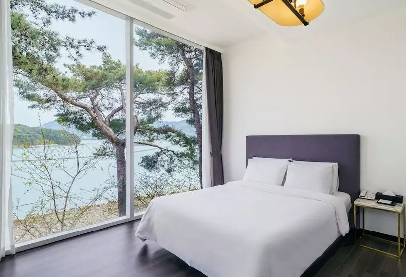 Hotelli Goseong Hansan Marina Resort