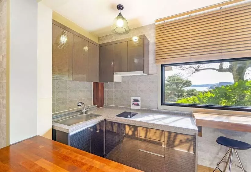 Hotelli Goseong Hansan Marina Resort