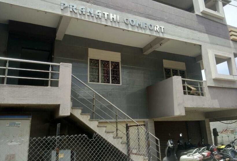 فندق Iroomz Pranathi Comforts