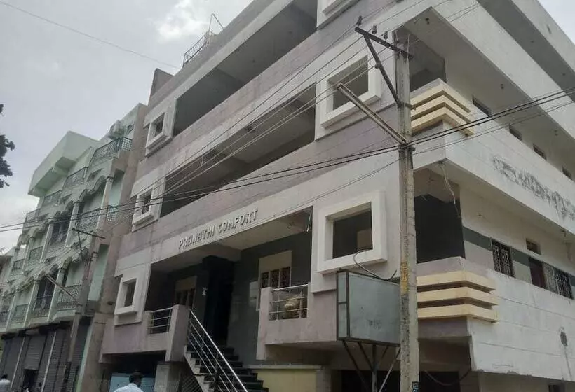 Hotelli Iroomz Pranathi Comforts