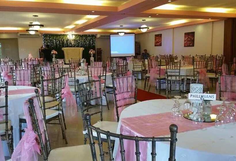 Отель La Sueña Brisa Beach Resort And Events Place