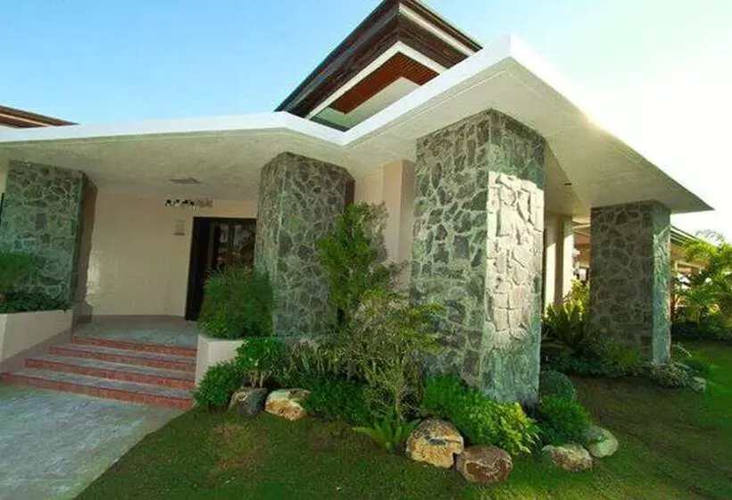 هتل La Sueña Brisa Beach Resort And Events Place