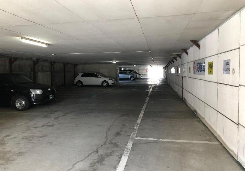 فندق New White House