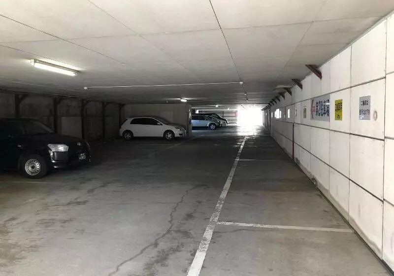 Hotelli New White House