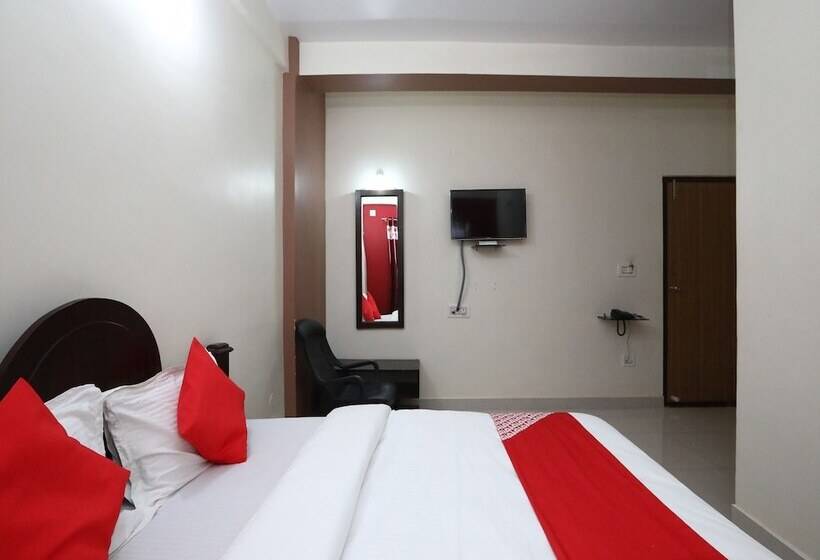 호텔 Oyo 27782 Hosamane Lodge