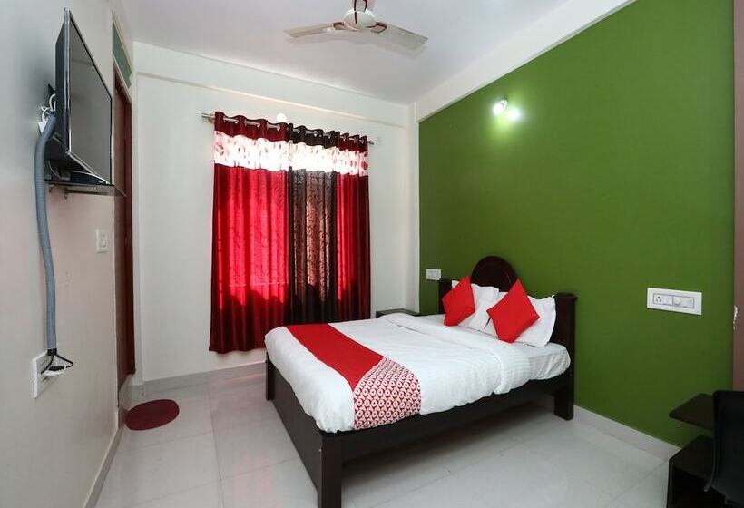 호텔 Oyo 27782 Hosamane Lodge