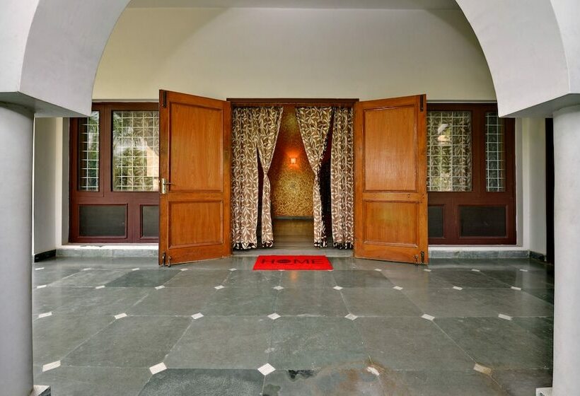 호텔 Oyo Home 16133 2bhk Luxury Farmhouse