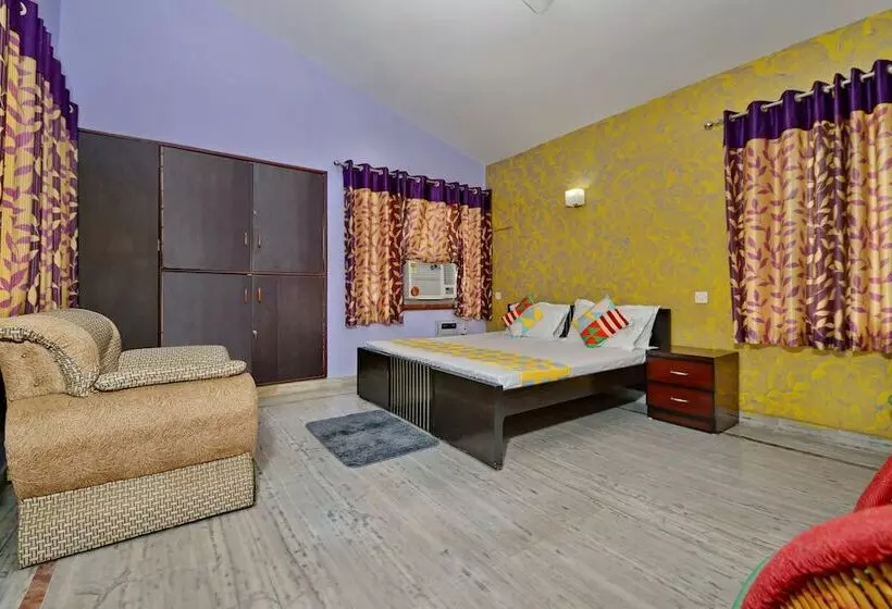 Hotelli Oyo Home 16133 2bhk Luxury Farmhouse