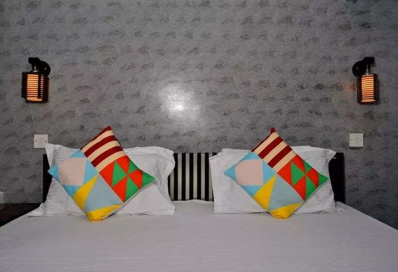 Hotelli Oyo Home 16133 2bhk Luxury Farmhouse